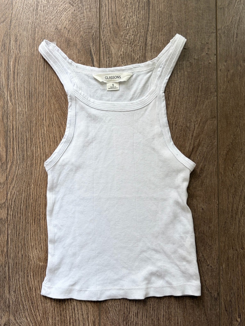 Glassons White Ribbed Cropped Racer Tank 💌 - Picture 2 of 5
